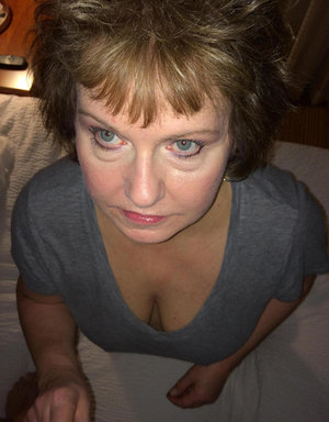 18 year old cutie Riley Reid taking cumshot on face from long penis